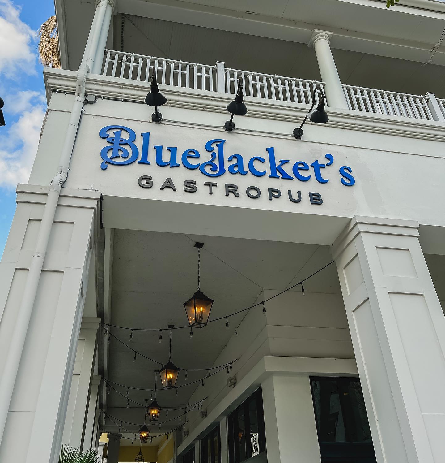 Get in Touch with Blue Jackets Gastropub in Baldwin Park, FL